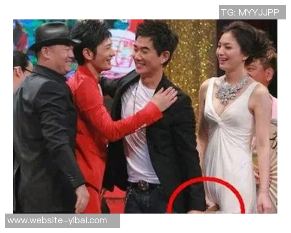 足球场上的尴尬瞬间与球员心态的微妙碰撞分析 足球场上的尴尬瞬间与球员心态的微妙碰撞分析